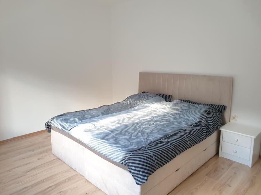 Schoene 2 Zimmer Wohnung Im Herzen Von Gleisdorf Extérieur photo
